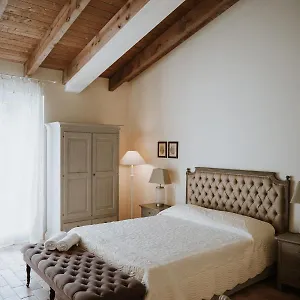 Parco Di Montebello , Quattro Castella Italië