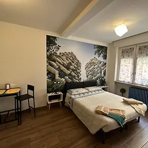 Apartment Montepulciano 11, Milan