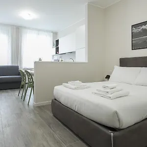 Apartment Italianway-cadorna 10b, Milan