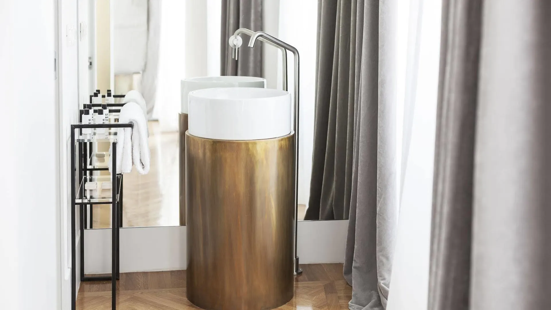 Senato Hotel Milano 4*, Μιλάνο
